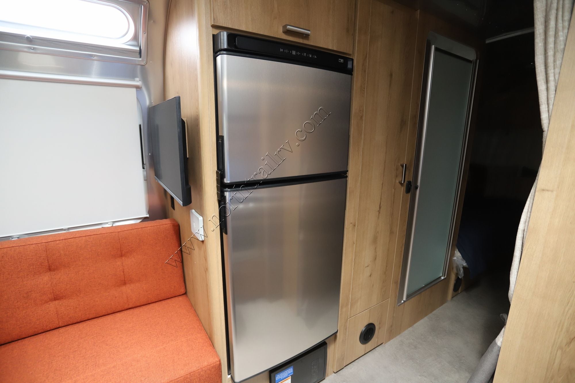 New 2026 Airstream Trade Wind 25FB Travel Trailer  For Sale