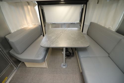 2026 Airstream Flying Cloud 27FB