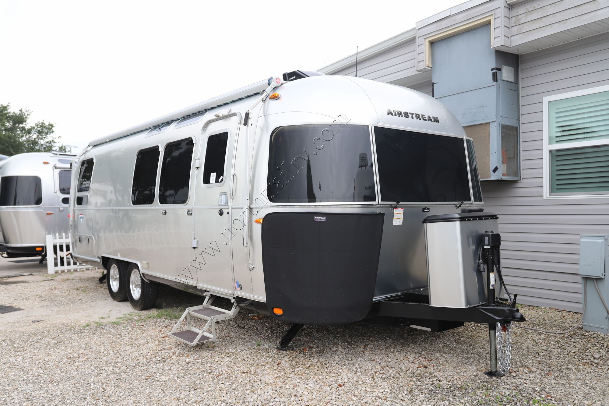 2017 Airstream Intl Serenity 28RB Travel Trailer Used  For Sale