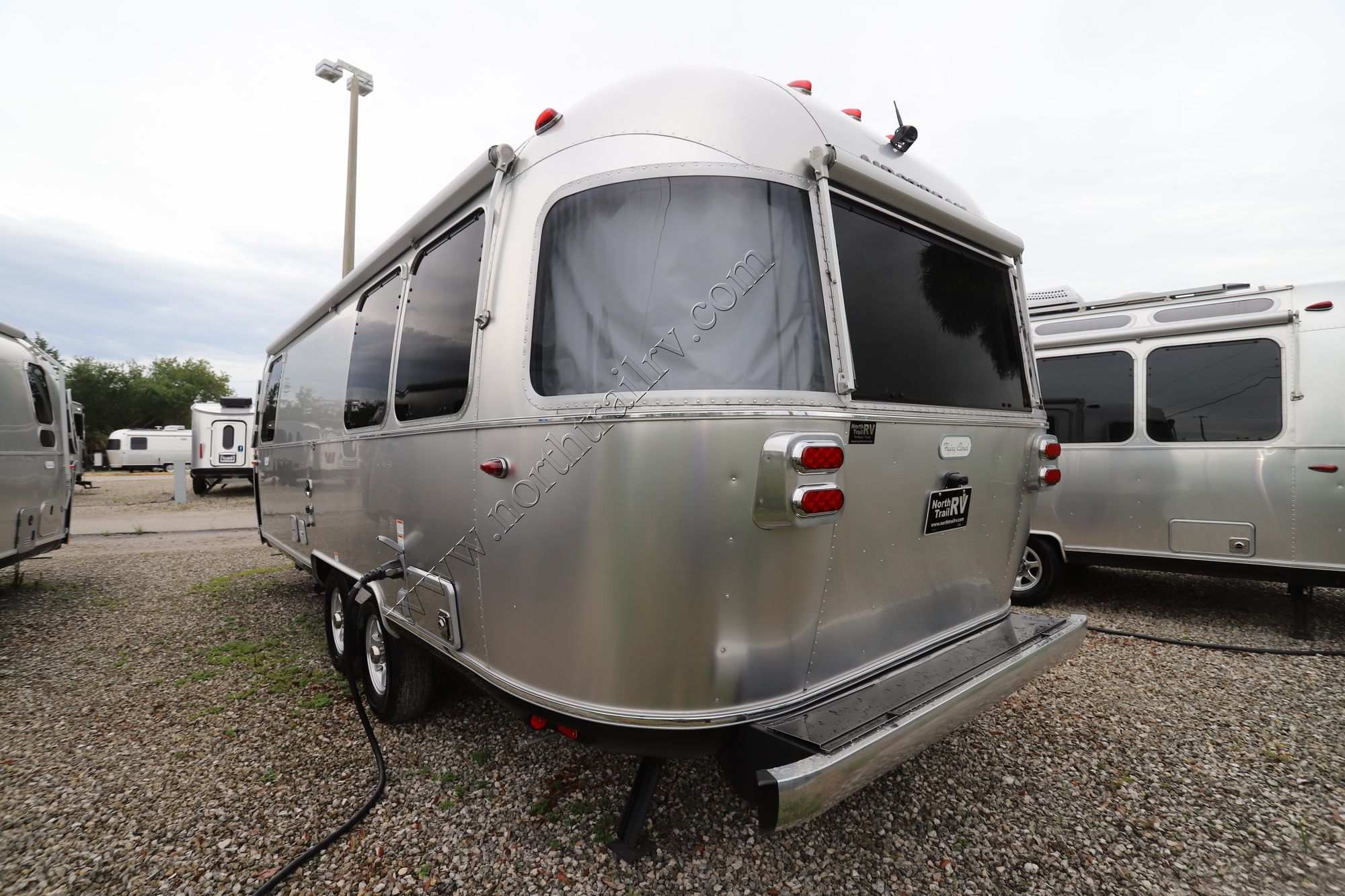 Used 2025 Airstream Flying Cloud 25FB Travel Trailer  For Sale
