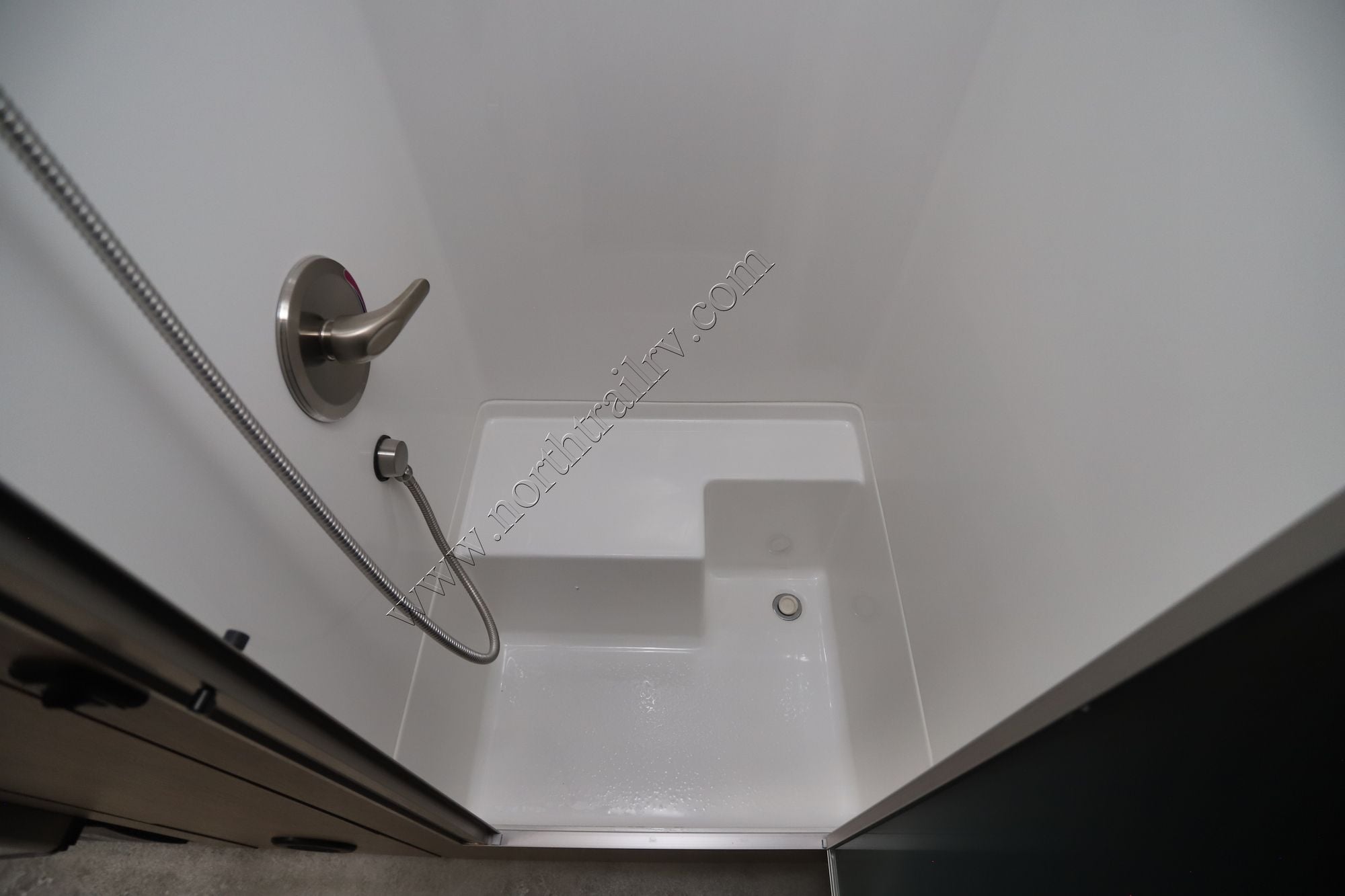 New 2026 Airstream Trade Wind 25FB Travel Trailer  For Sale