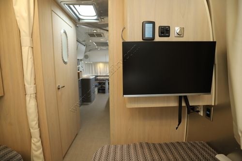 2026 Airstream Globetrotter 27FB