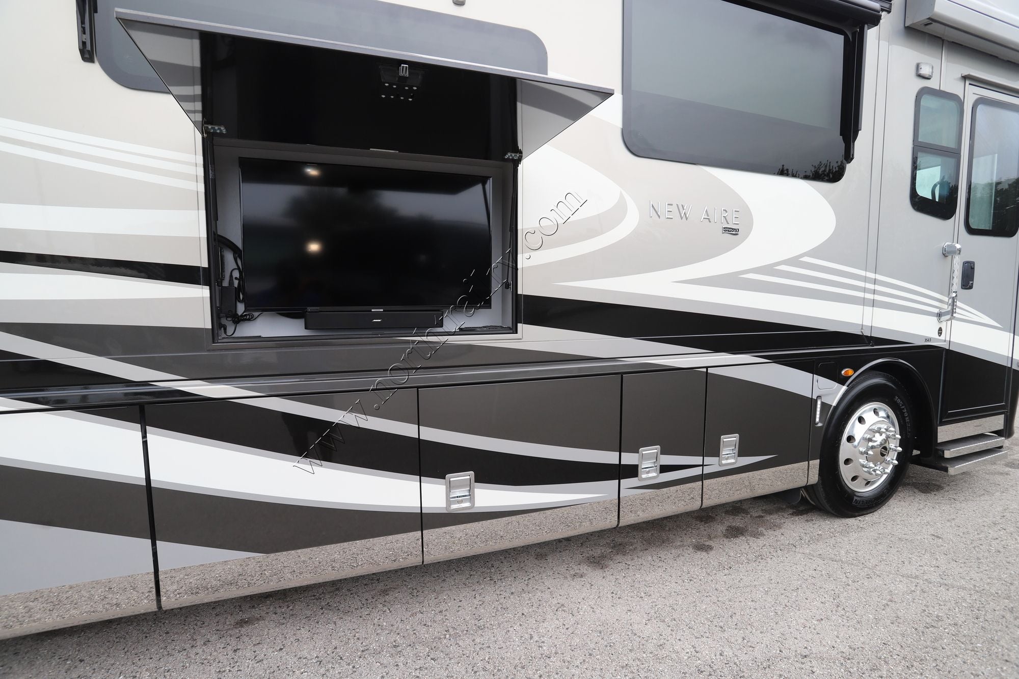 Used 2020 Newmar New Aire 3543 Class A  For Sale