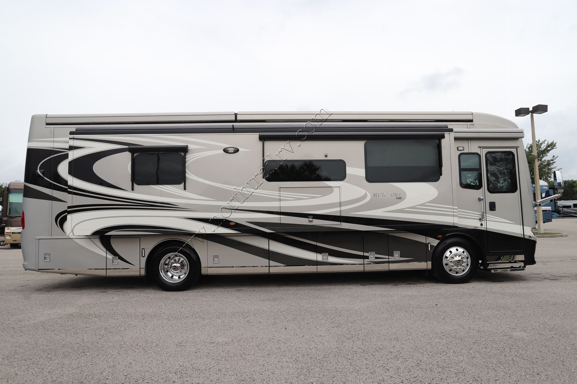 Used 2020 Newmar New Aire 3543 Class A  For Sale