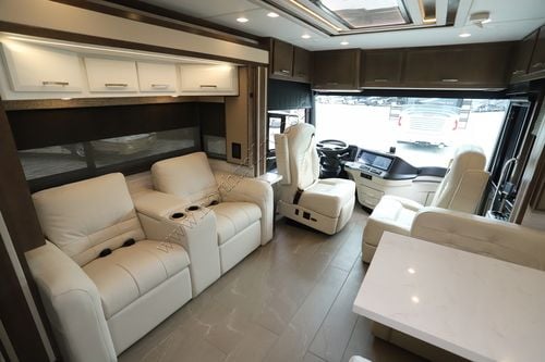 2025 Newmar New Aire 3547