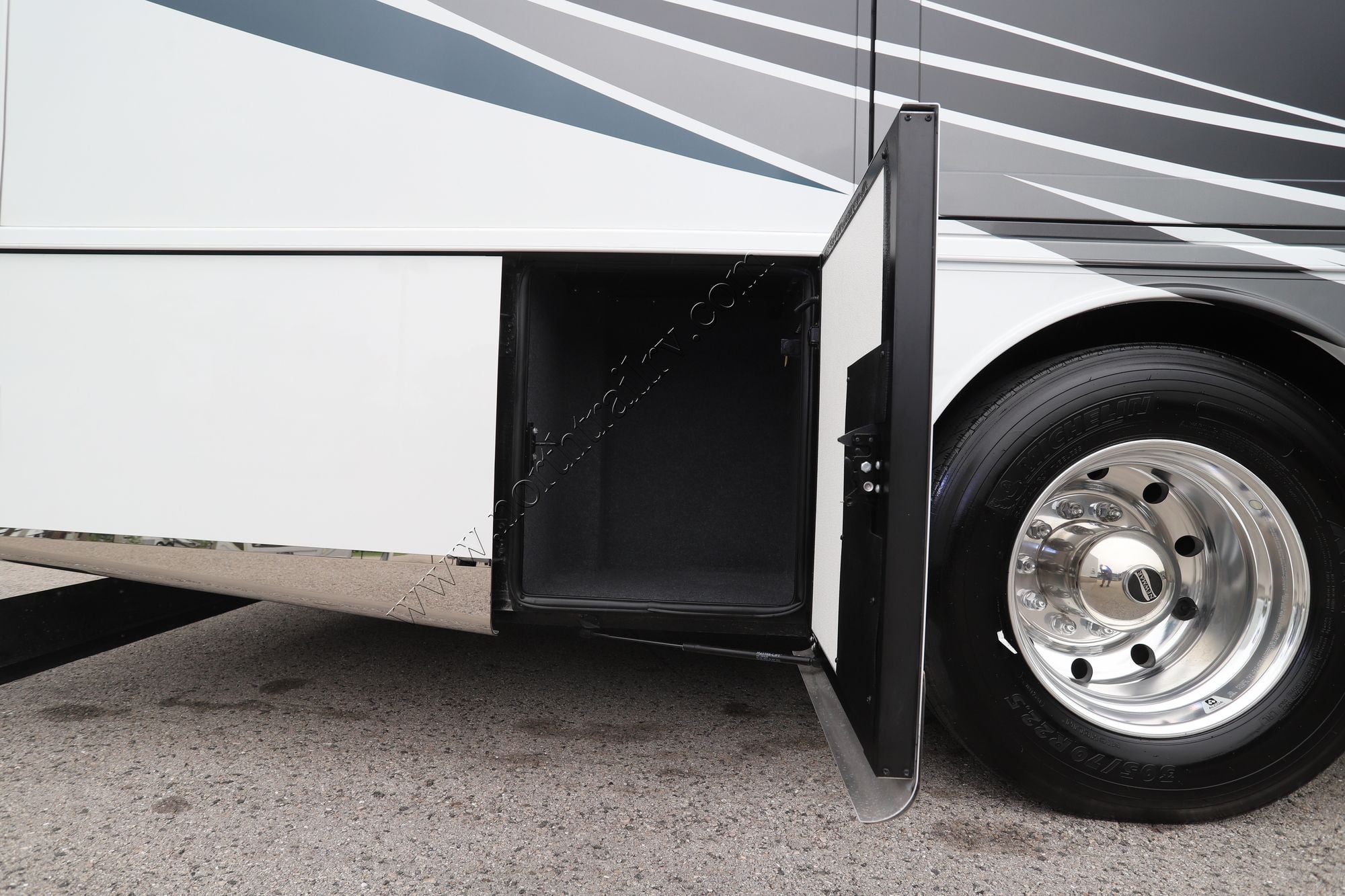 Used 2025 Newmar New Aire 3547 Class A  For Sale