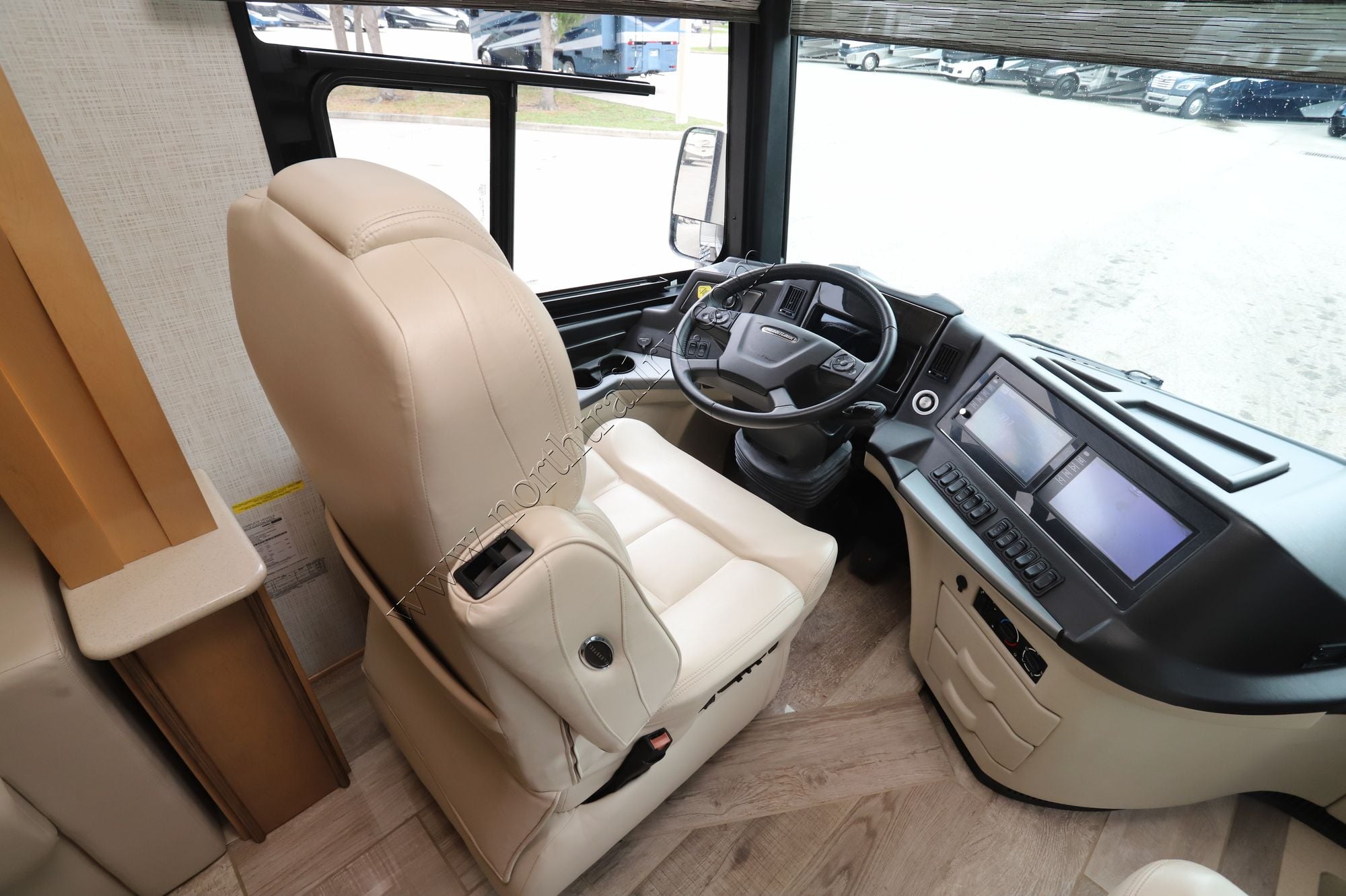 Used 2020 Newmar New Aire 3543 Class A  For Sale
