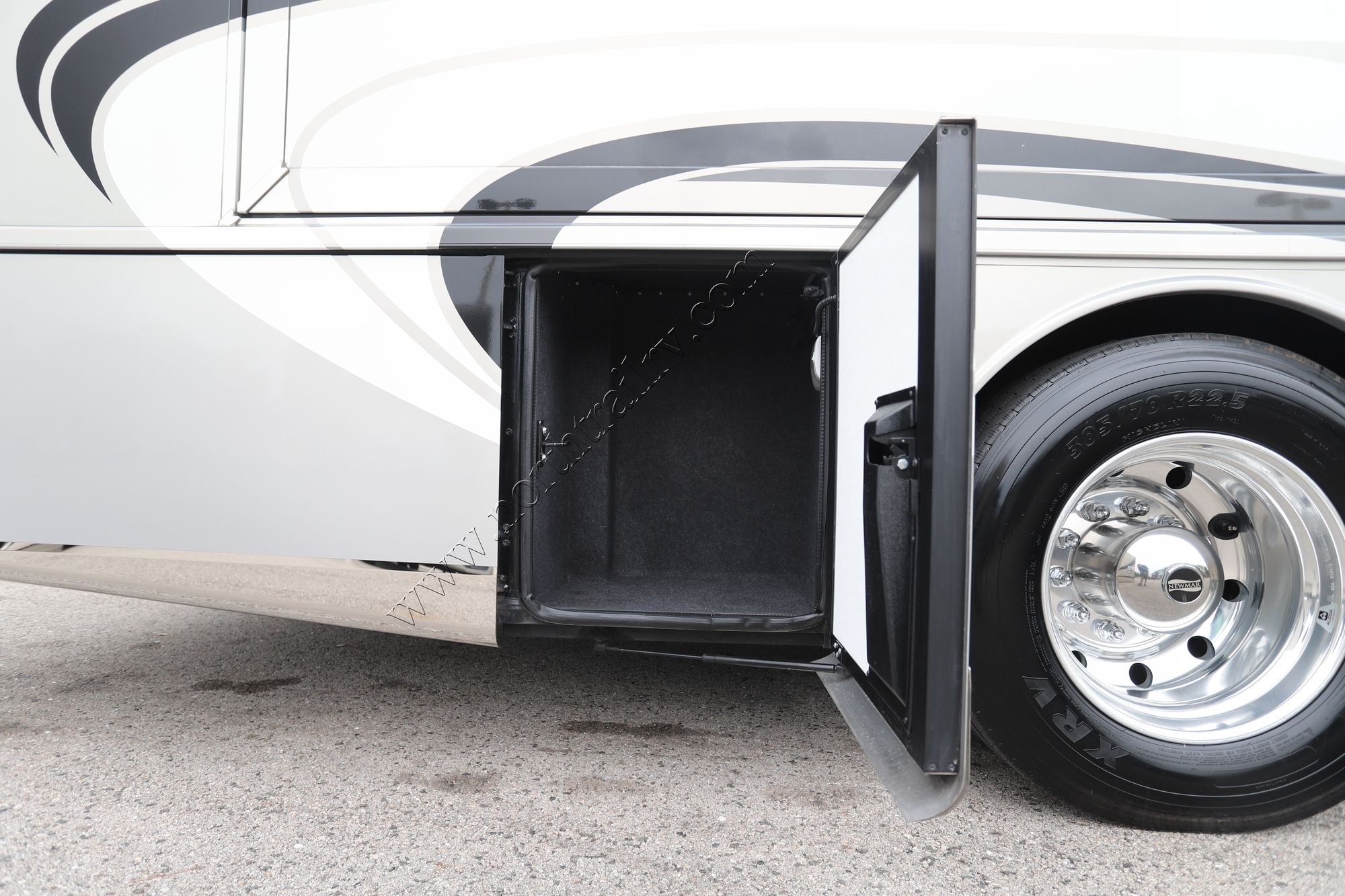 Used 2020 Newmar New Aire 3543 Class A  For Sale