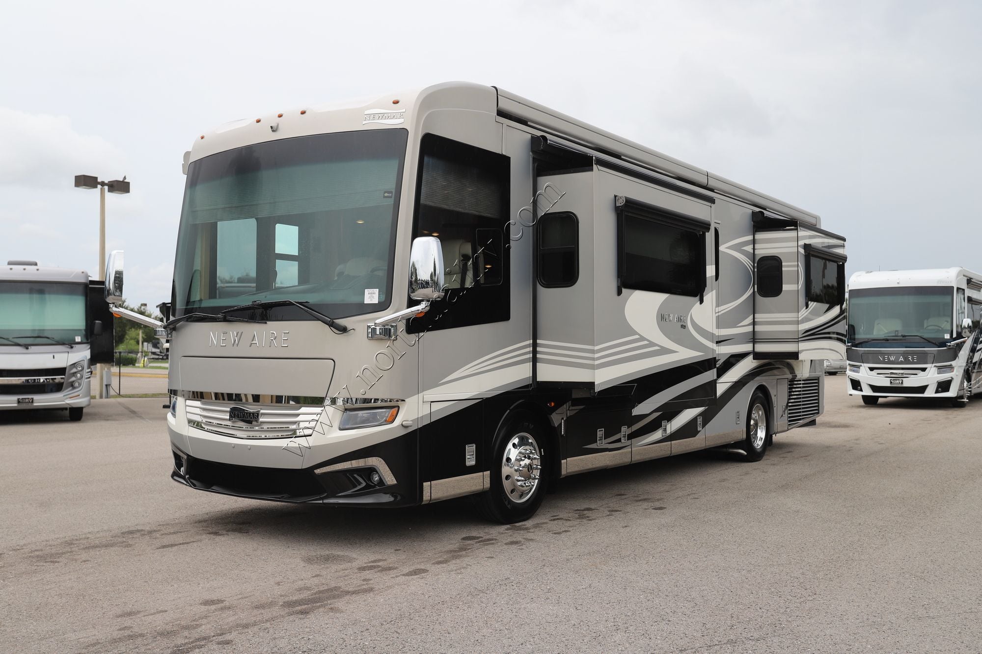Used 2020 Newmar New Aire 3543 Class A  For Sale