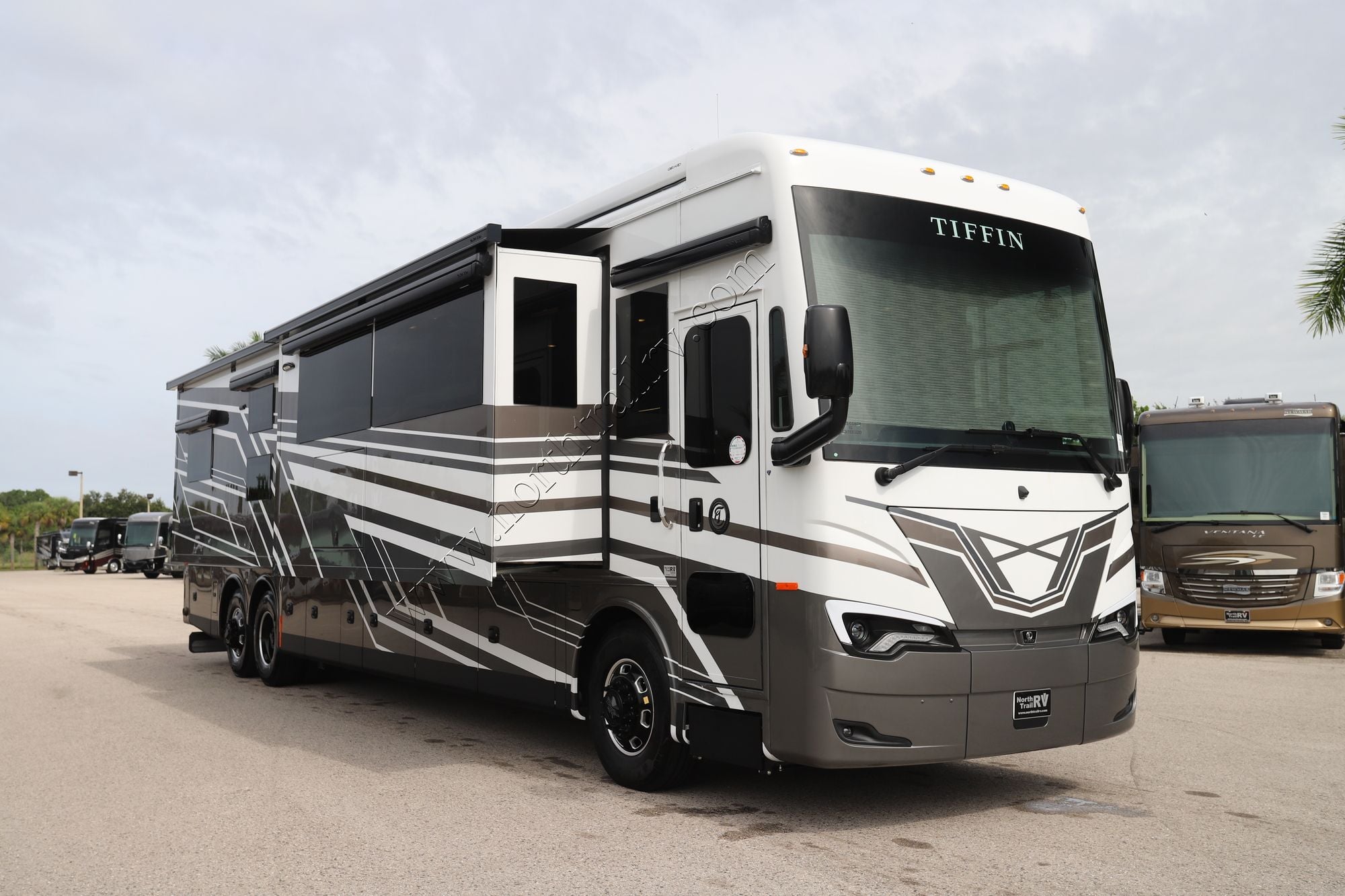 New 2026 Tiffin Motor Homes Allegro Bus 45BP Class A  For Sale