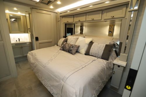 2026 Tiffin Motor Homes Allegro Bus 45BP