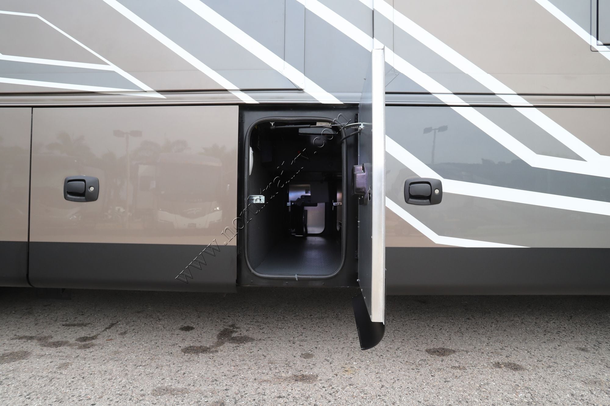 New 2026 Tiffin Motor Homes Allegro Bus 45BP Class A  For Sale