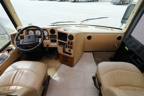 2007 Winnebago Vectra 40KD
