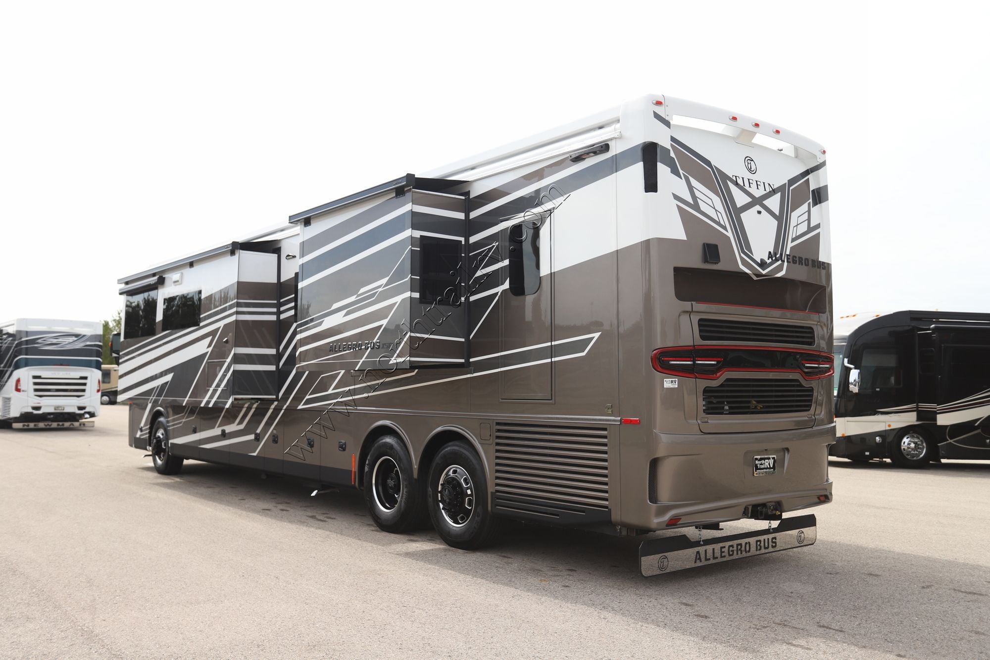 New 2026 Tiffin Motor Homes Allegro Bus 45BP Class A  For Sale