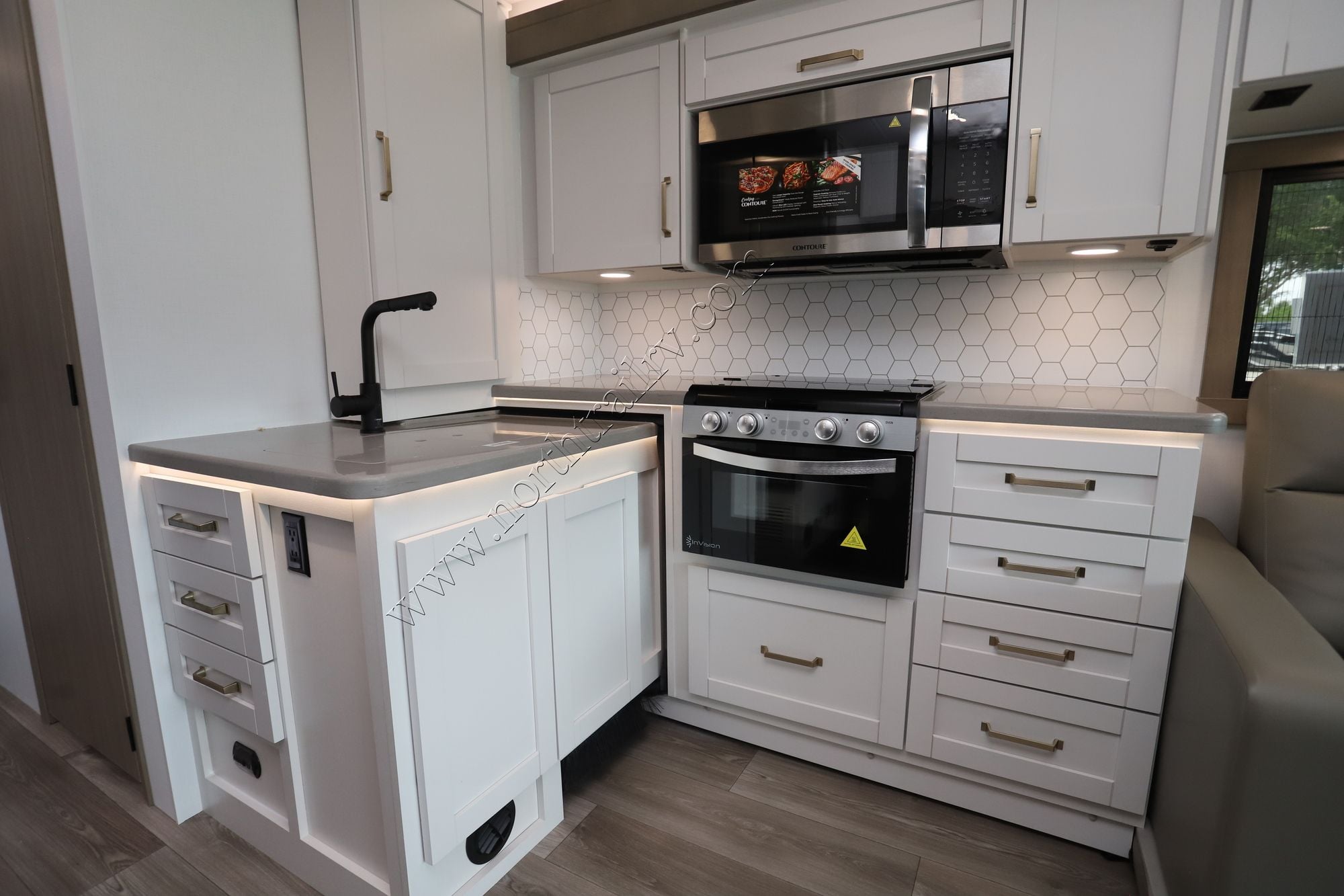 New 2027 Jayco Precept 31UL Class A  For Sale