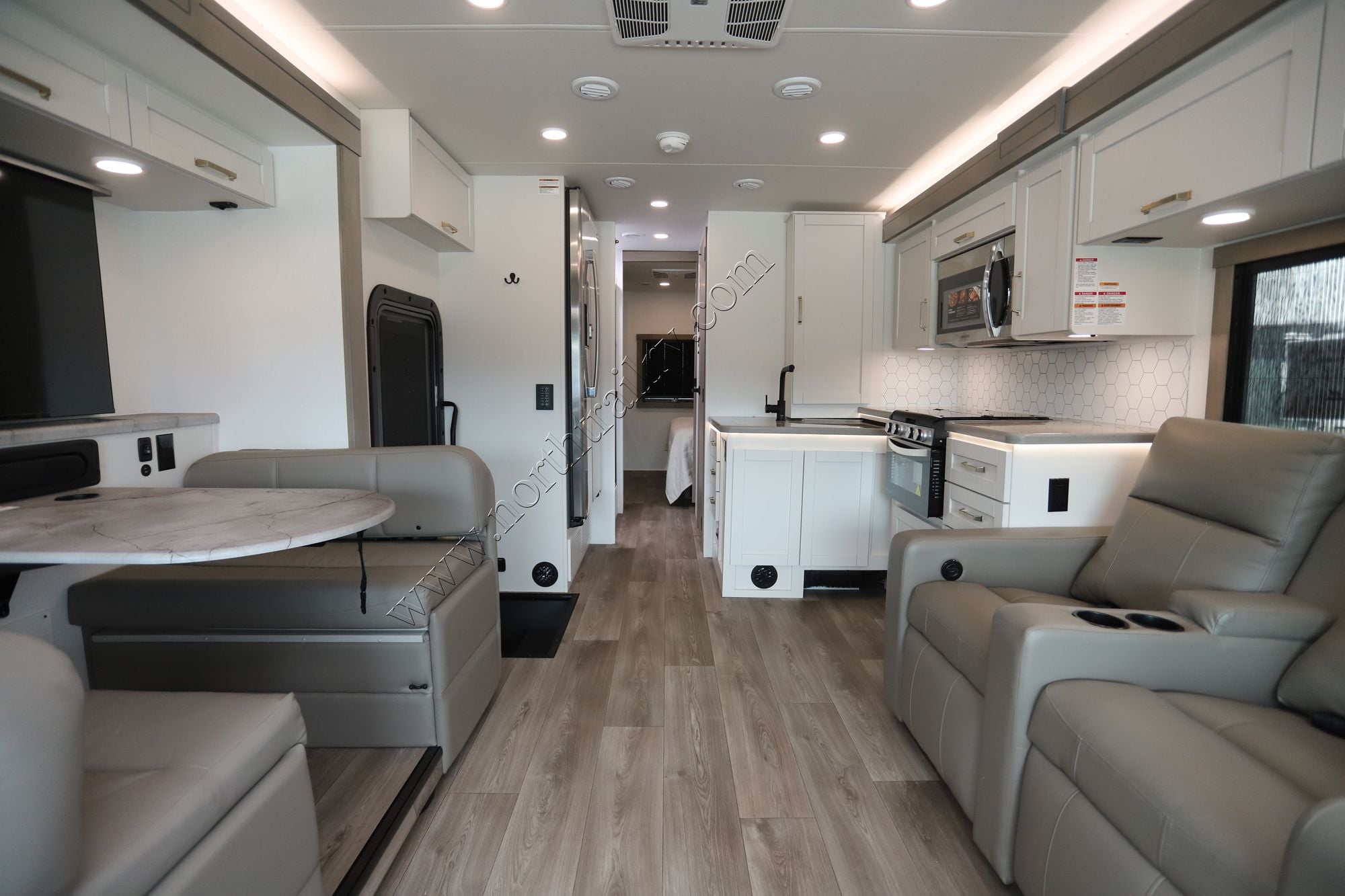 New 2027 Jayco Precept 31UL Class A  For Sale