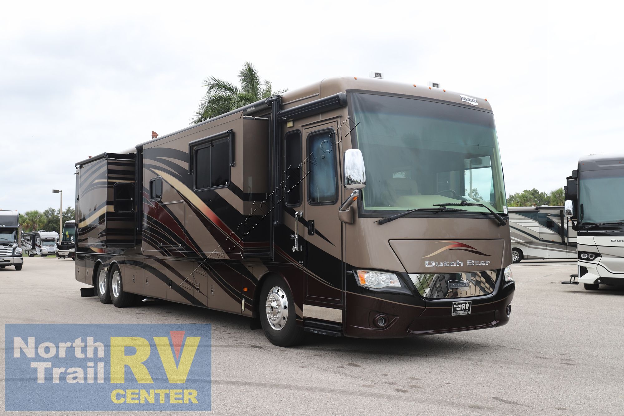 Used 2013 Newmar Dutch Star 4344 Class A  For Sale