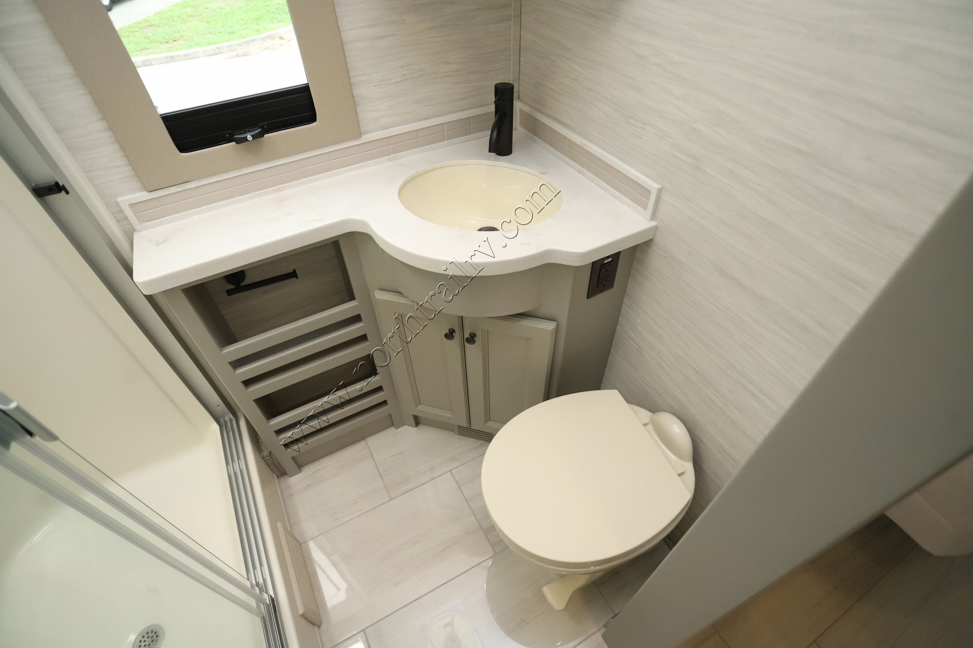 New 2027 Tiffin Motor Homes Allegro Bay 34DB Super C  For Sale