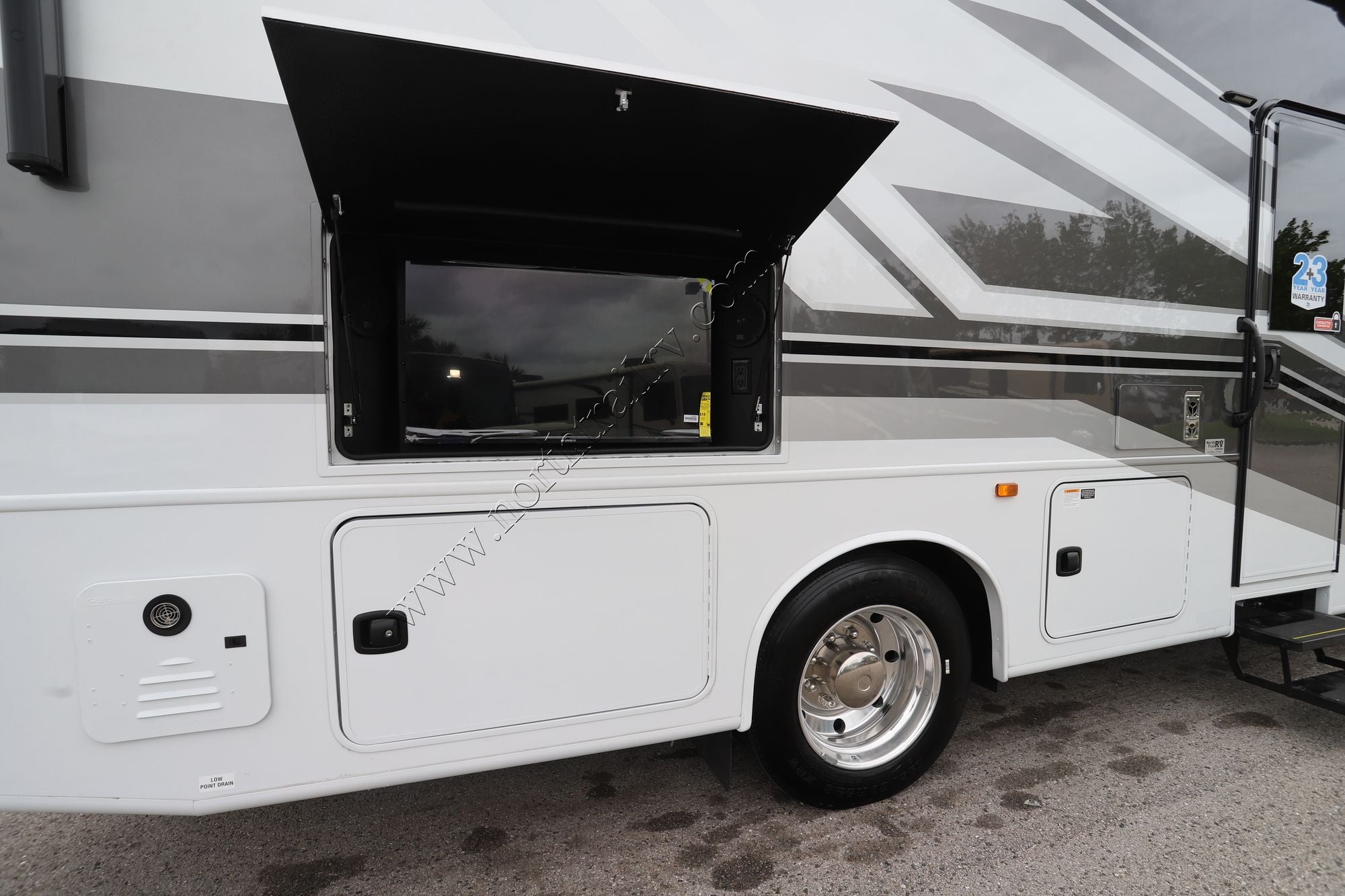 New 2027 Jayco Precept 31UL Class A  For Sale