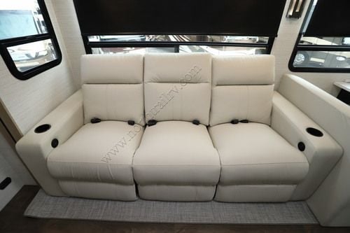 2026 Dynamax Europa 37CA