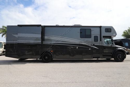 2026 Dynamax Europa 37CA
