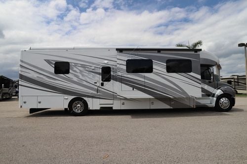 2024 Renegade Rv Verona Le 40LRB