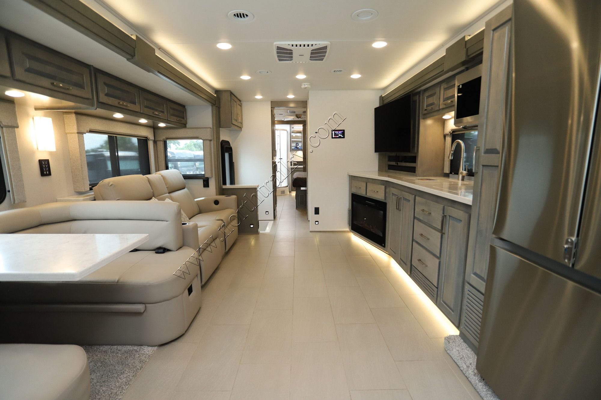 Used 2024 Renegade Rv Verona Le 40LRB Super C  For Sale