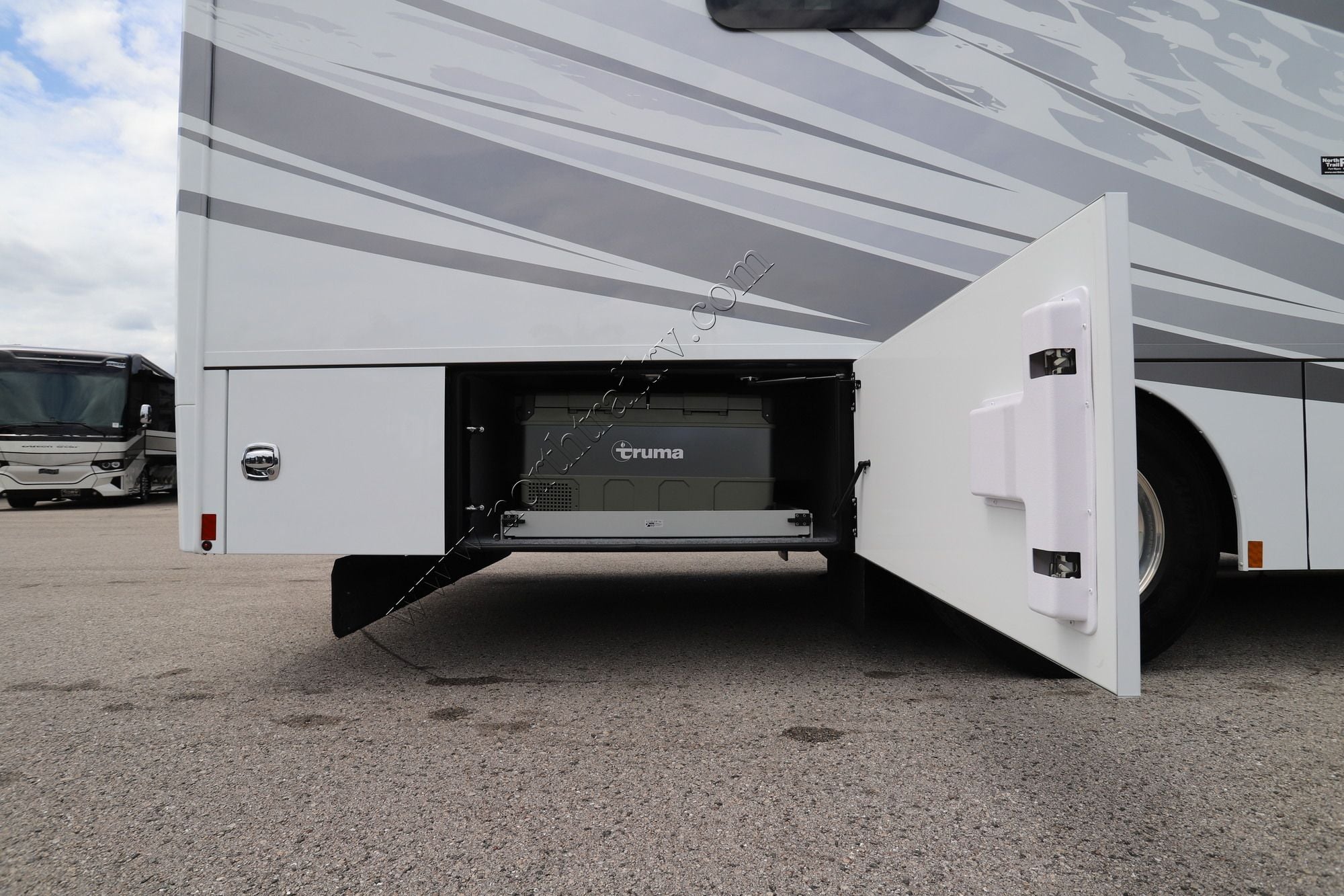 Used 2024 Renegade Rv Verona Le 40LRB Super C  For Sale