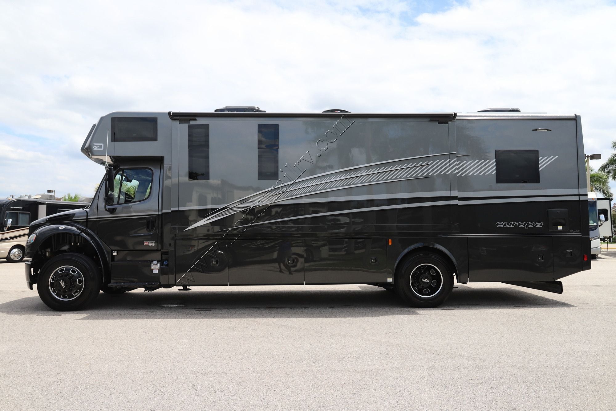 New 2026 Dynamax Europa 32KD Super C  For Sale