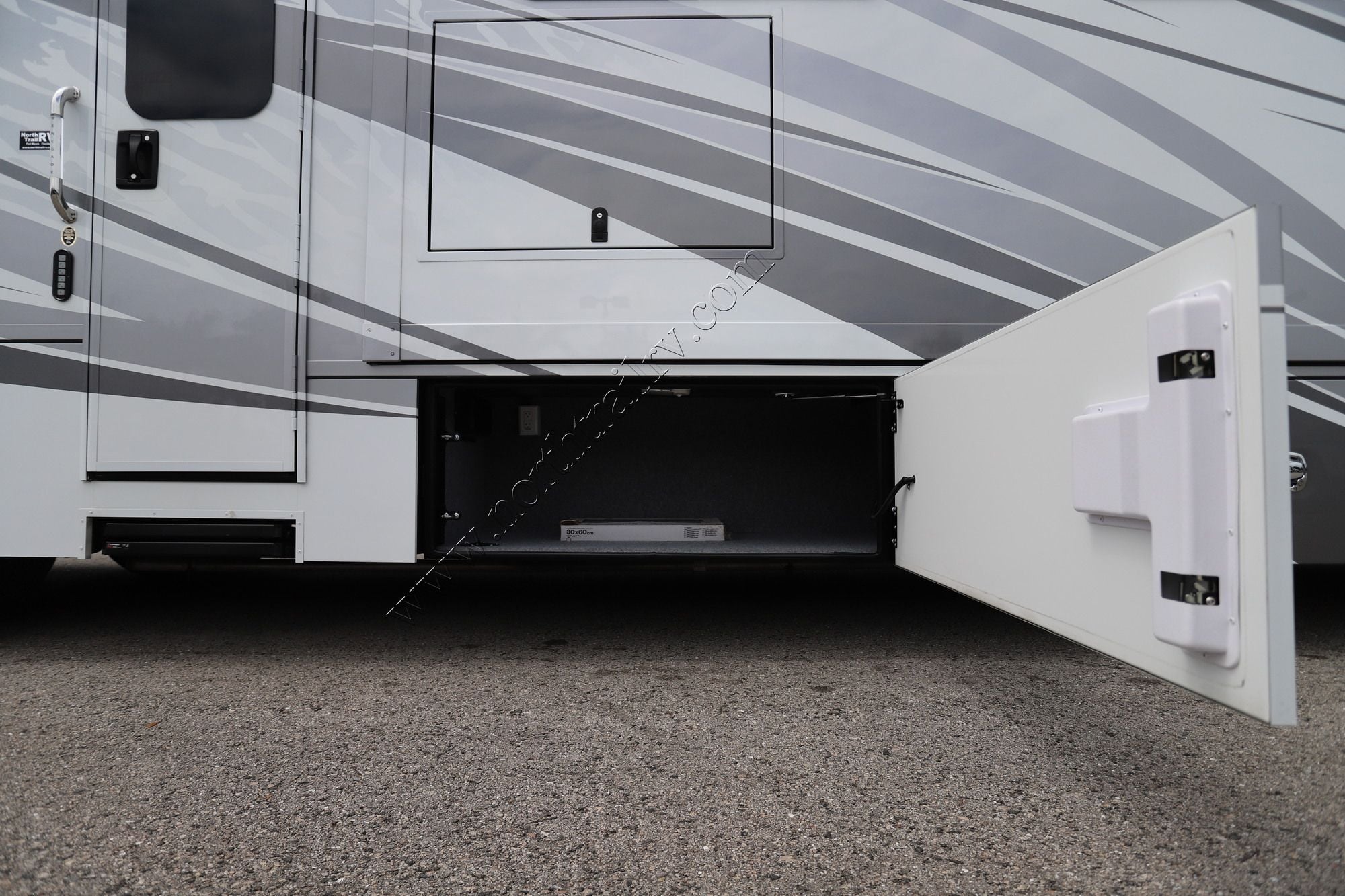 Used 2024 Renegade Rv Verona Le 40LRB Super C  For Sale
