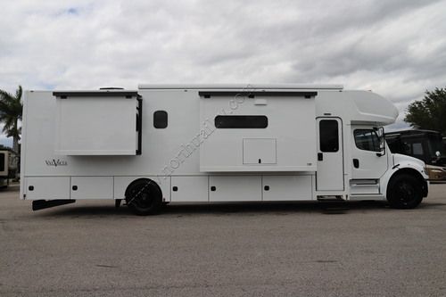 2027 Renegade Rv Valencia 39RB