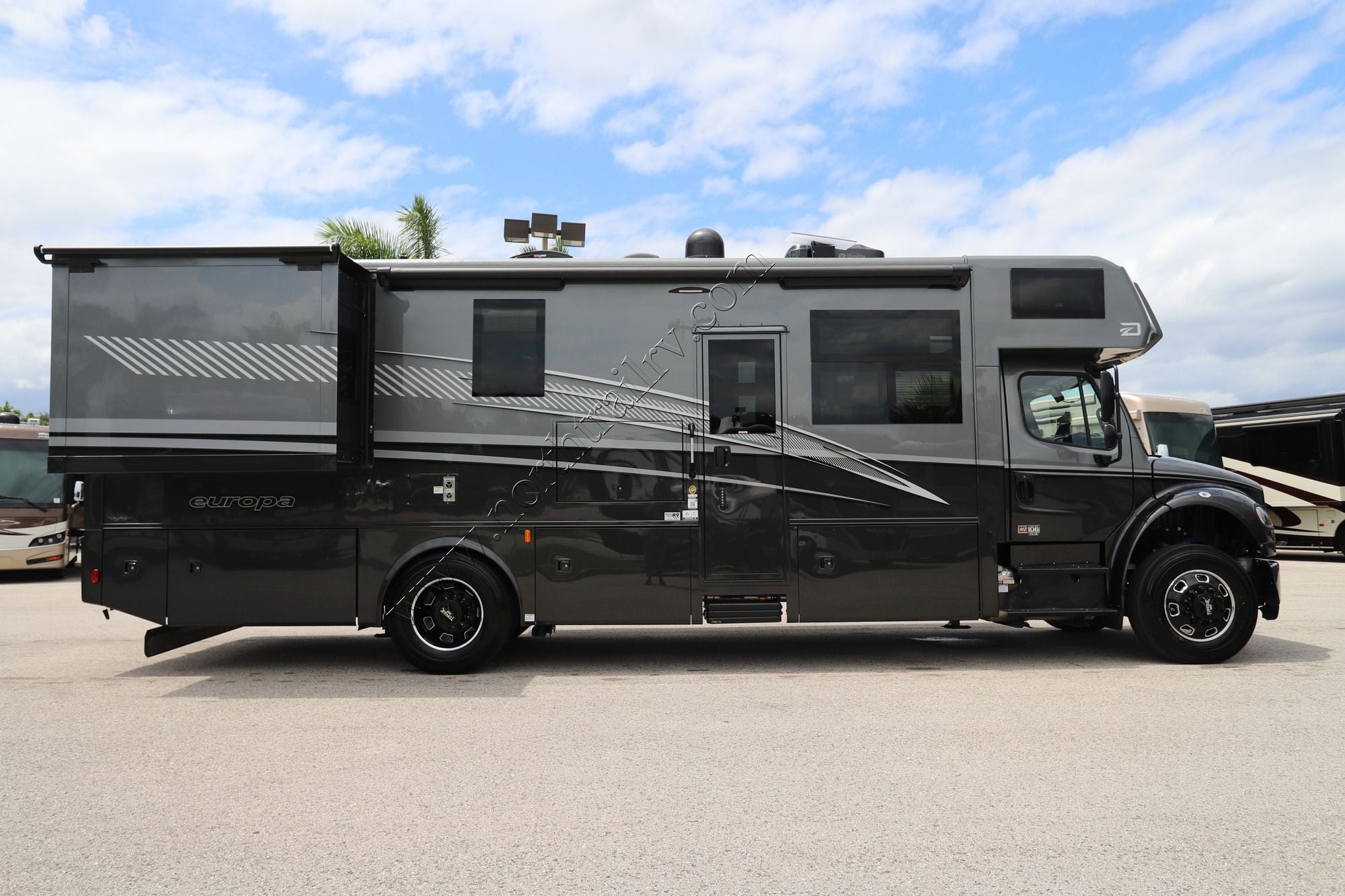 New 2026 Dynamax Europa 32KD Super C  For Sale