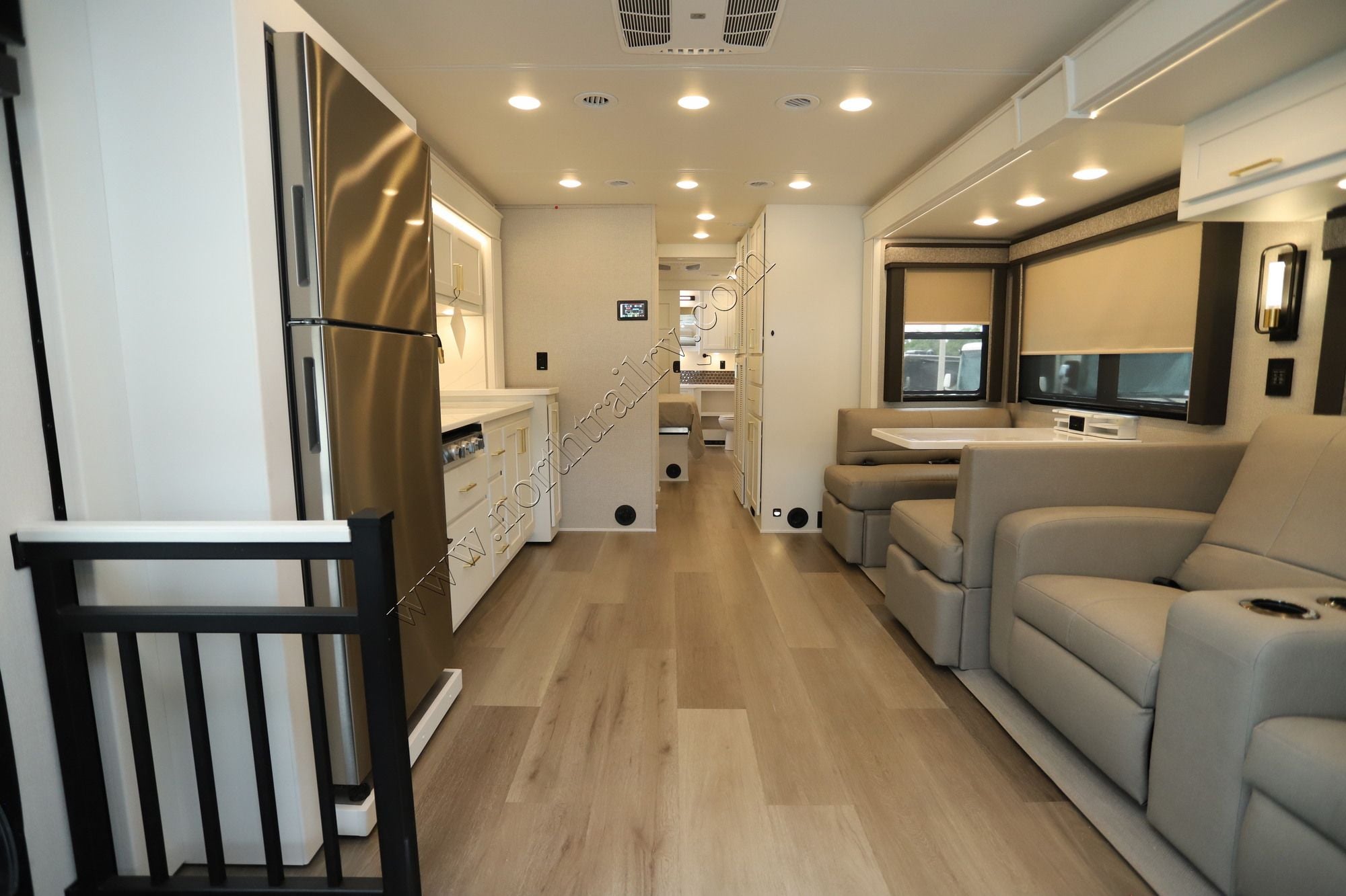 New 2027 Renegade Rv Valencia 39RB Super C  For Sale