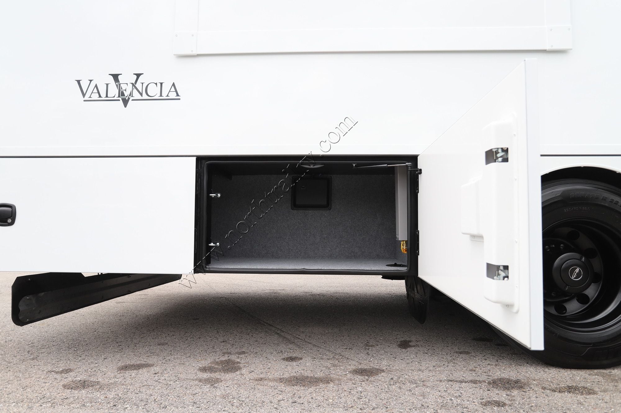 New 2027 Renegade Rv Valencia 39RB Super C  For Sale