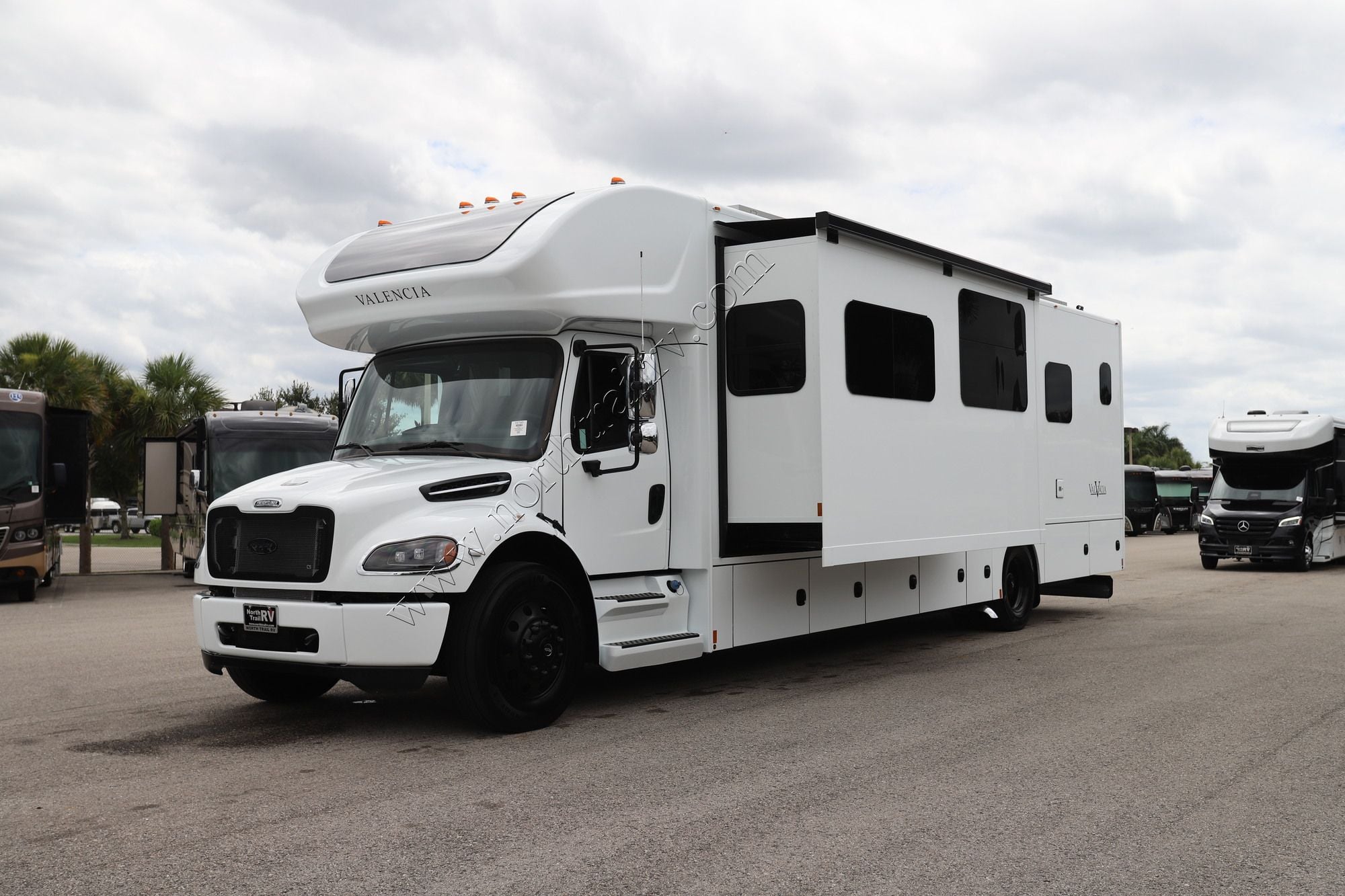 New 2027 Renegade Rv Valencia 39RB Super C  For Sale