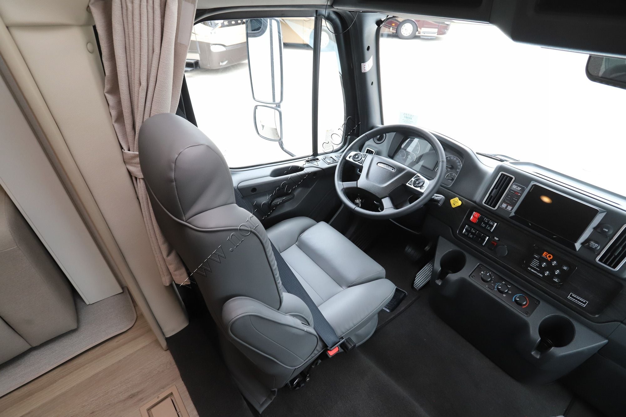 New 2027 Renegade Rv Valencia 39RB Super C  For Sale
