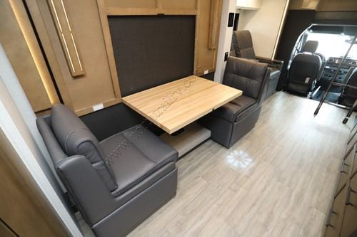 2026 Newmar Freedom Aire 2515