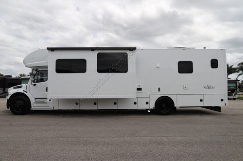 2027 Renegade Rv Valencia 39RB