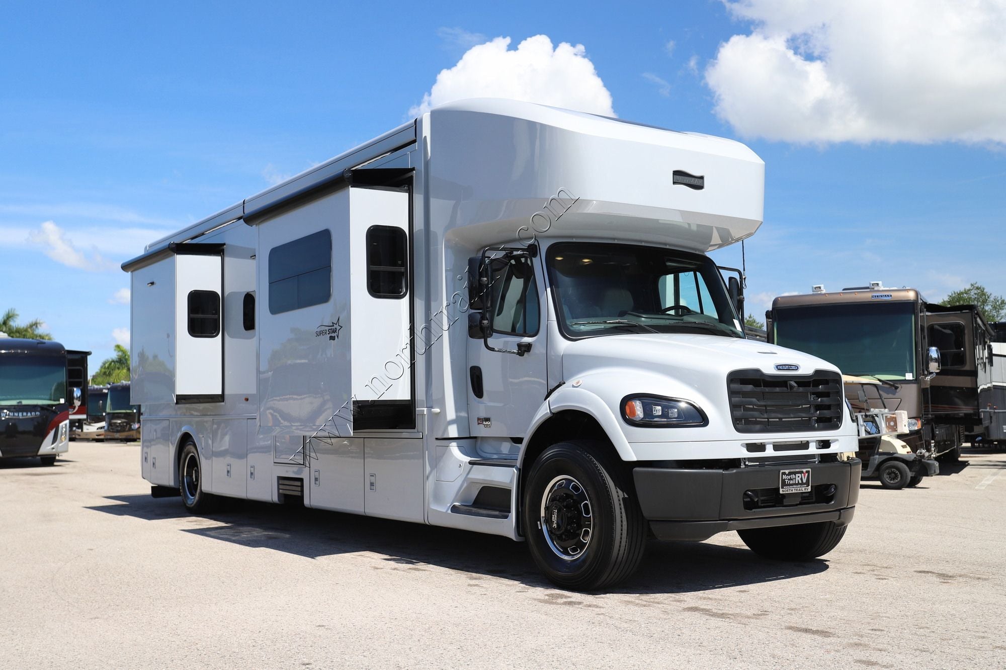 New 2027 Newmar Super Star 3731 Super C  For Sale