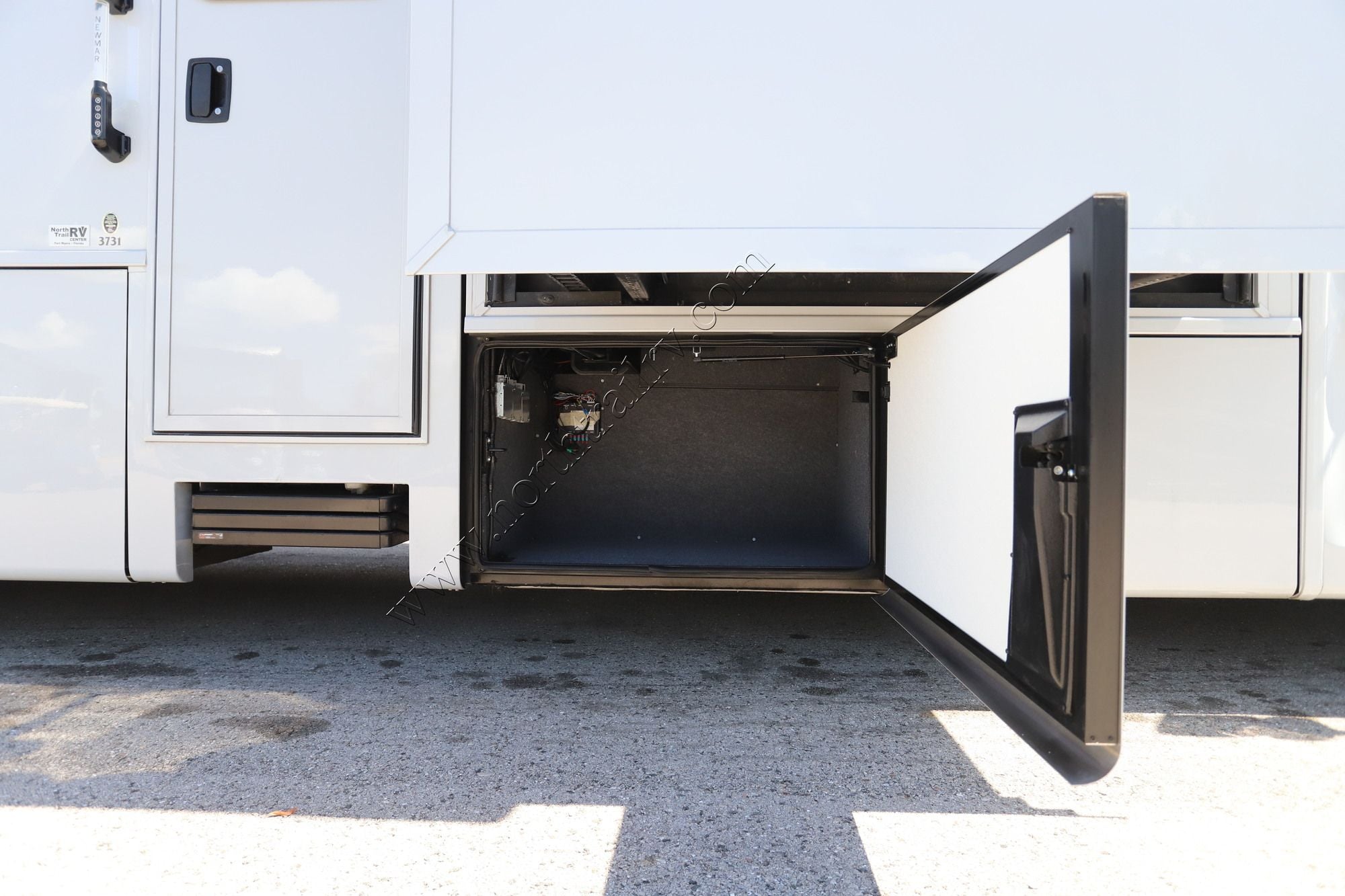 New 2027 Newmar Super Star 3731 Super C  For Sale