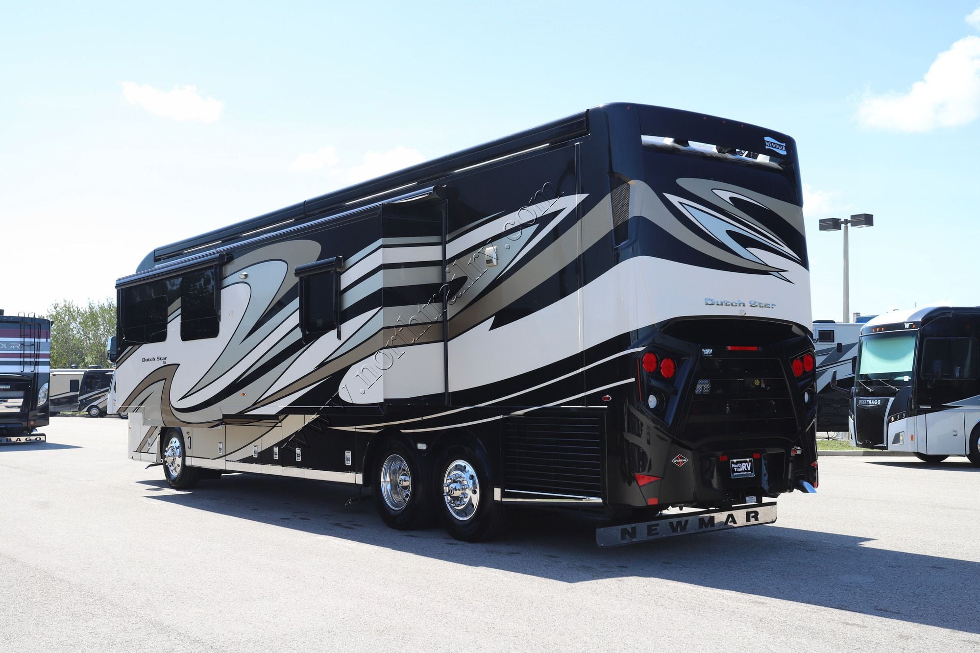 Used 2020 Newmar Dutch Star 4081 Class A  For Sale