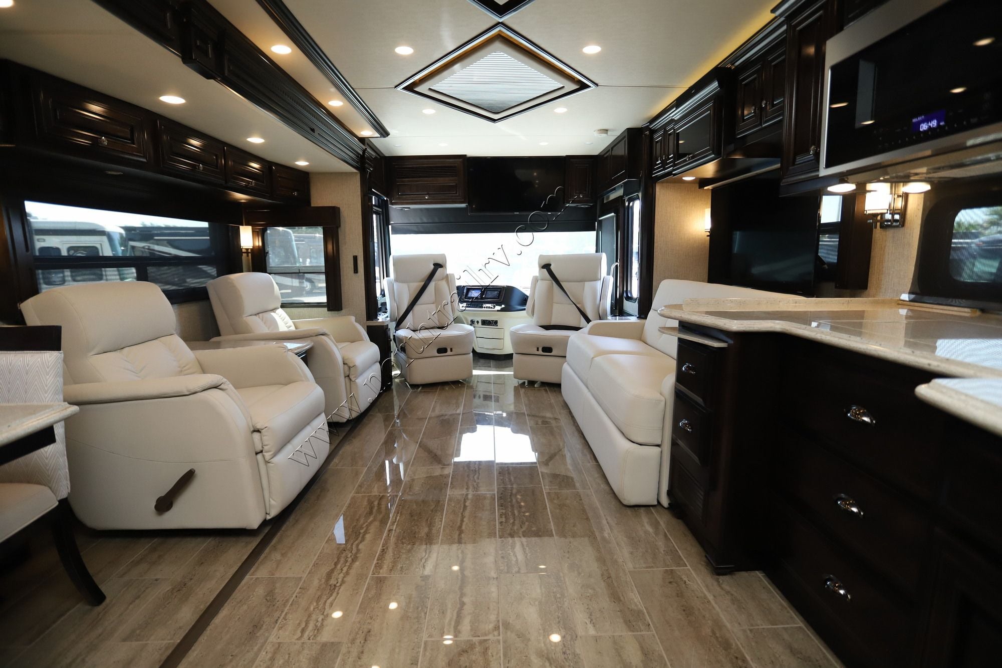 Used 2020 Newmar Dutch Star 4081 Class A  For Sale
