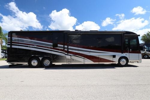 2017 Winnebago Tour 45RD Class A