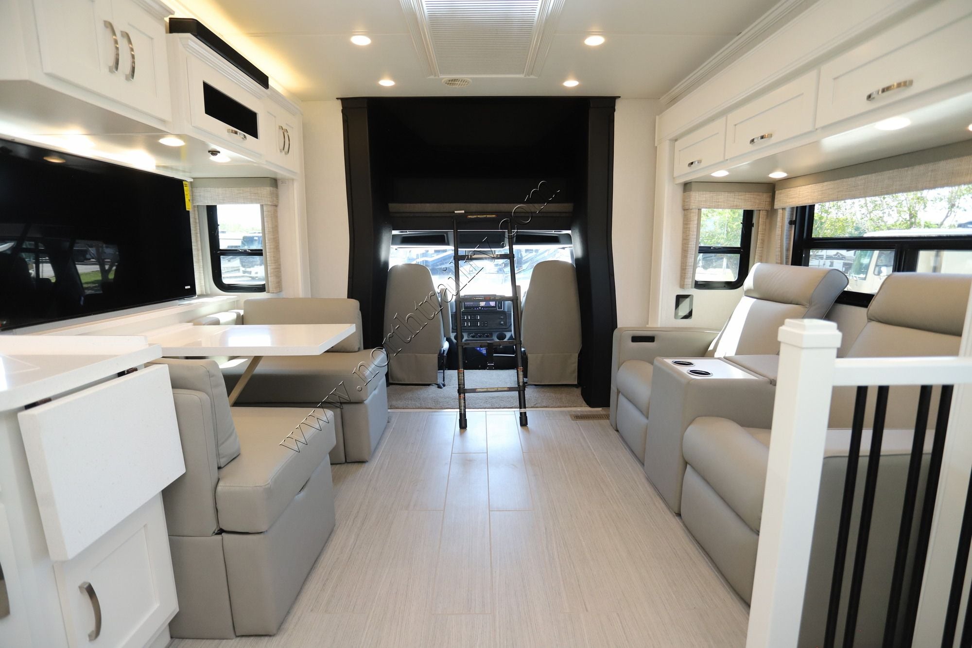 New 2027 Newmar Super Star 3731 Super C  For Sale