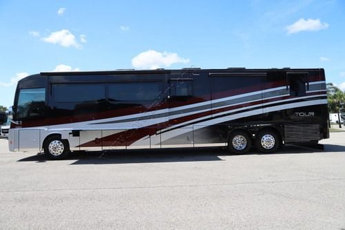 2017 Winnebago Tour 45RD Class A