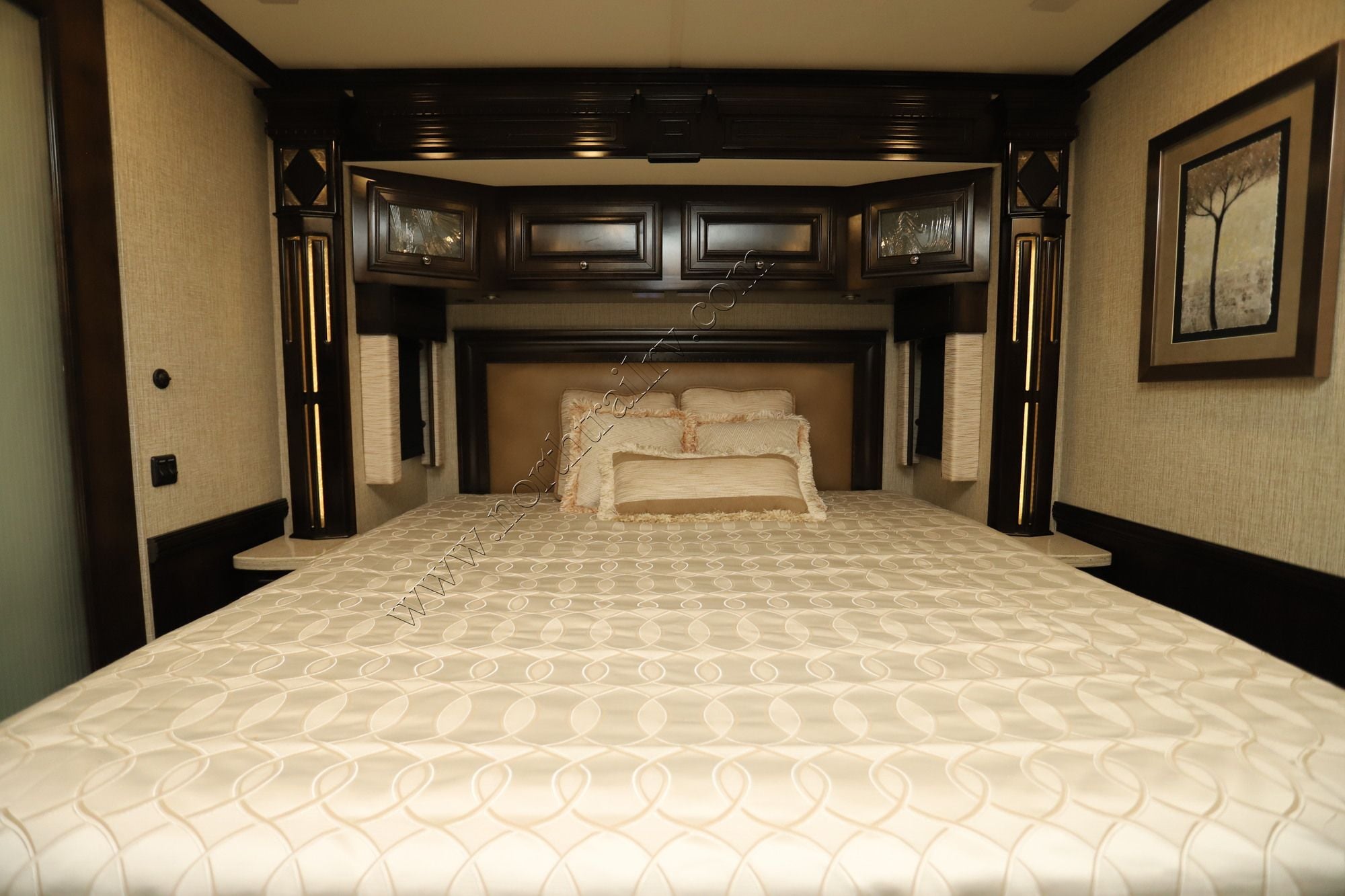 Used 2020 Newmar Dutch Star 4081 Class A  For Sale