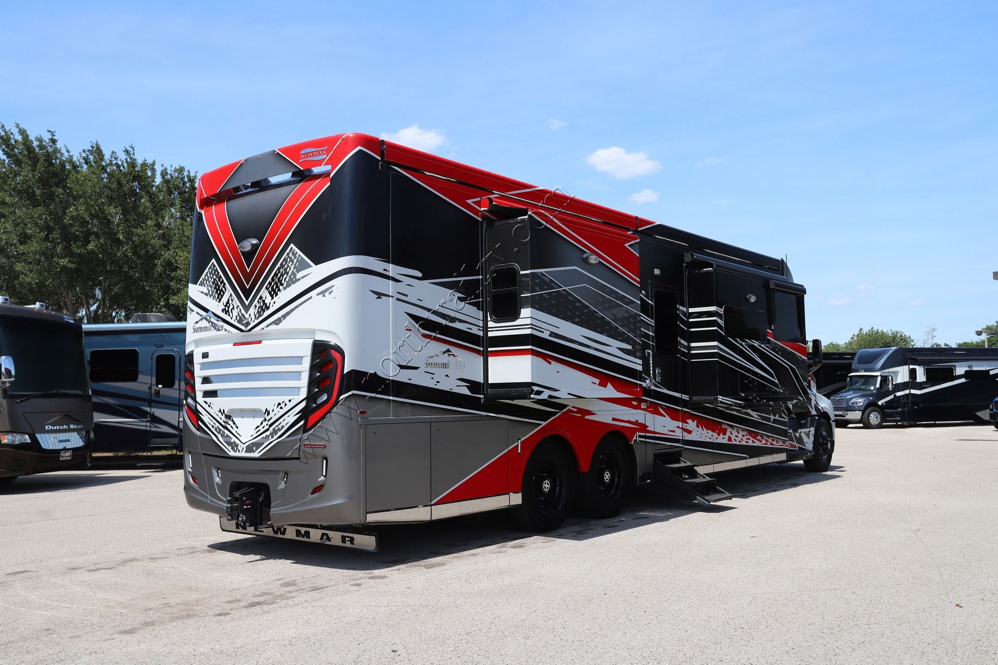 New 2026 Newmar Summit Aire 4505 Super C  For Sale