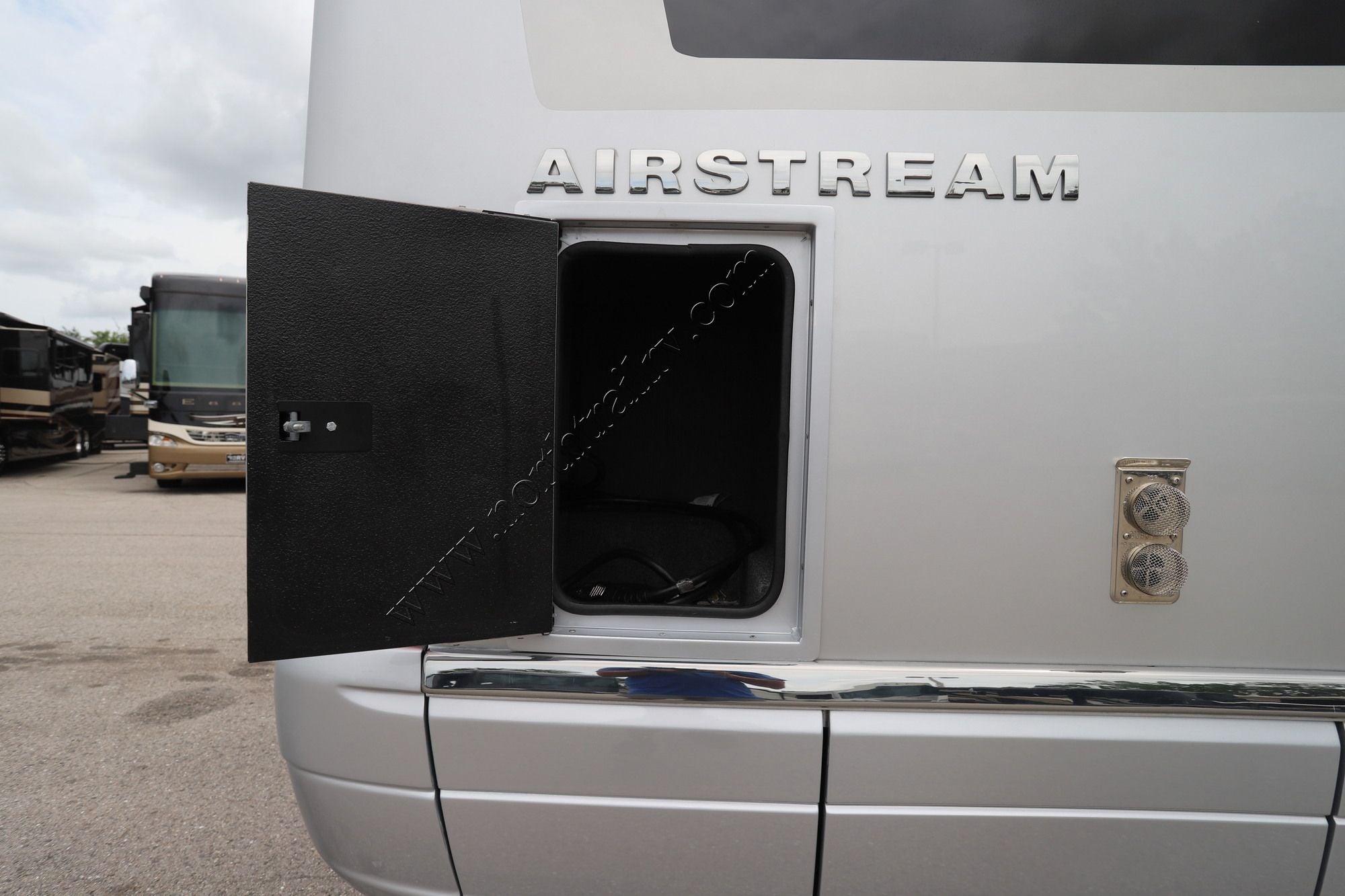 Used 2021 Airstream Atlas MB Class C  For Sale