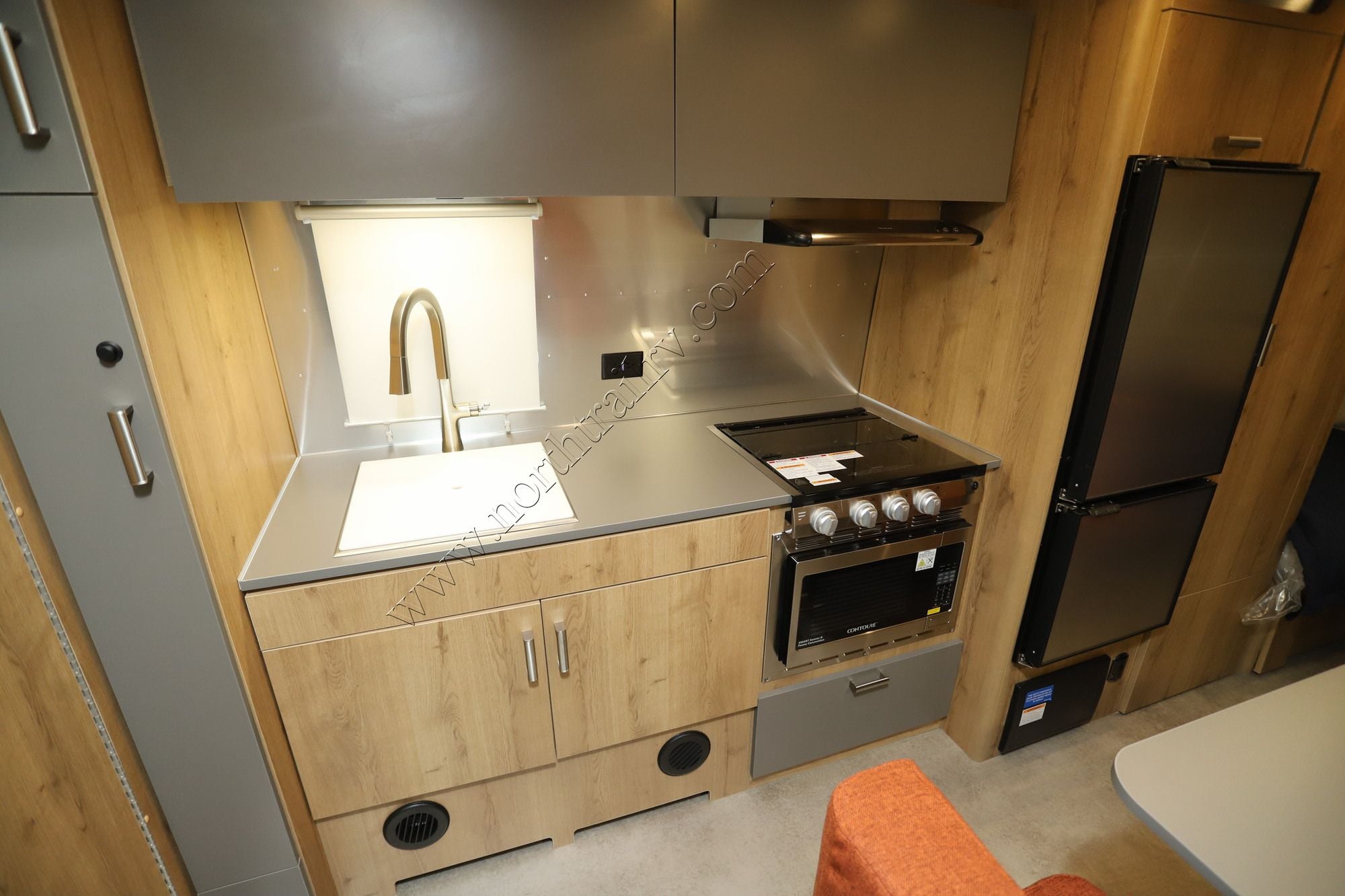 New 2026 Airstream Trade Wind 23FB Travel Trailer  For Sale