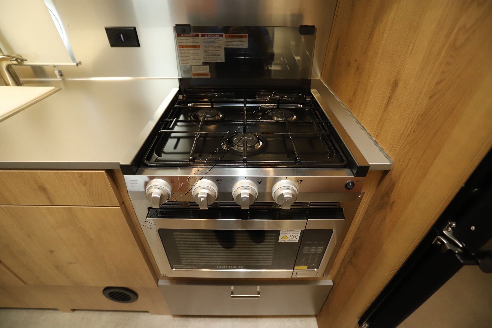 New 2026 Airstream Trade Wind 23FB Travel Trailer  For Sale